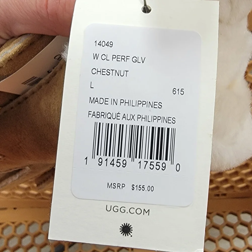 Ugg Perf Women Gloves Color:Chestnut Brand new with original tags